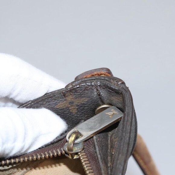 LOUIS VUITTON Monogram Looping GM Shoulder Bag - Picture 10 of 16